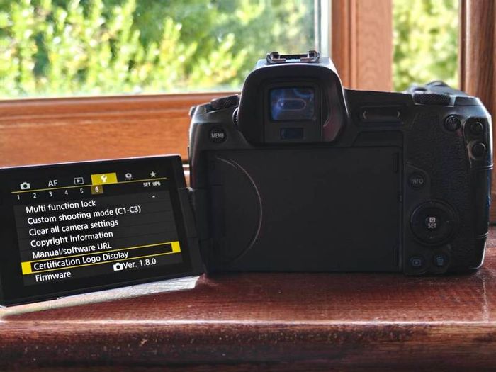 Canon EOS R body only