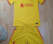 Authentic Liverpool Kit ((Adult S))