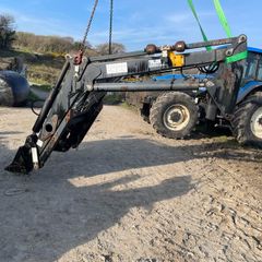Front loader of a TM Newholland