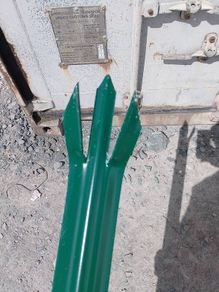 metal pales