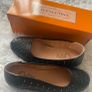 1,000  pairs of women's shoes Image 5