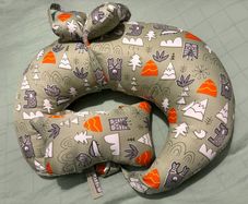 BRAND NEW Feeding pillow