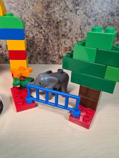 Lego Duplo 6136 My First Zoo Missing A Few Pieces