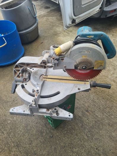 mitre saw
