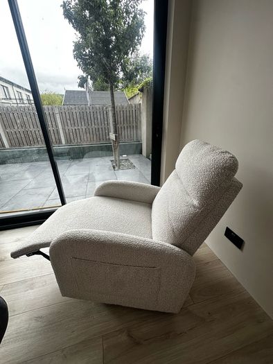 Recliner / Nursing Chair