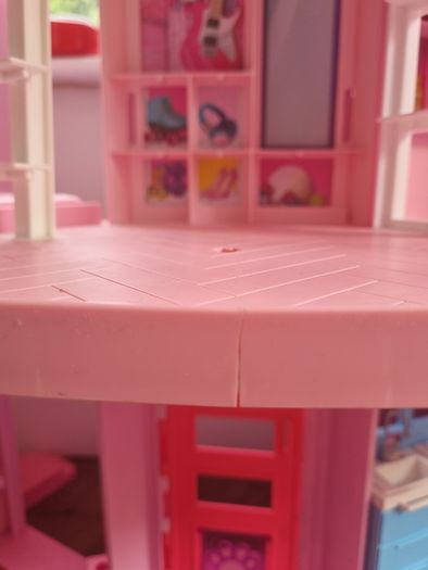 Barbie dreamhouse