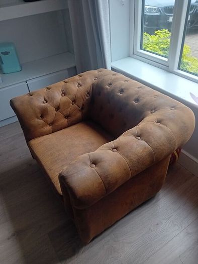 Rustic chesterfield Armchair