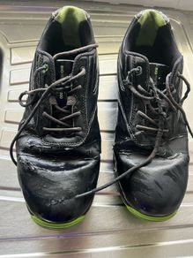 golf shoes