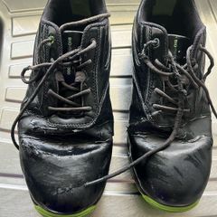golf shoes