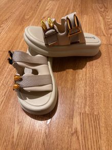 flip-flops