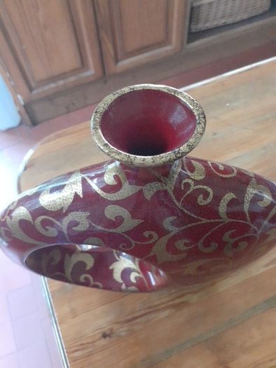 Chinese style vase.
