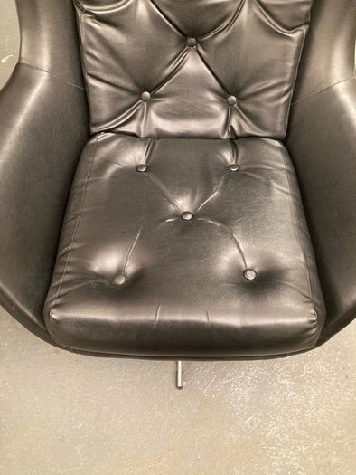 1960s Parker Knoll Egg Chair - Warehouse and Showroom Open  Saturday 10th October 12 til 4pm  Eircode R95T227
