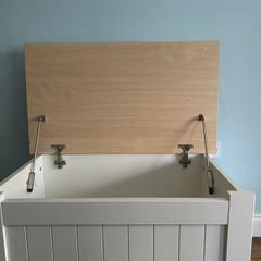 Storage box