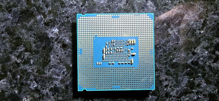 Intel CPU job lot x5 - Xeon E5-2680 v4, X5650 x2, E5-1620, i3-6100T