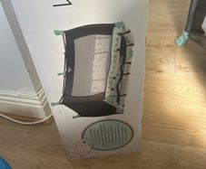 travel cot