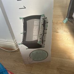 travel cot