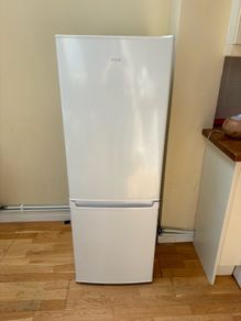 Logik Fridge Freezer Excellent Condition EUR 100 ONO