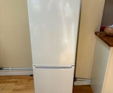 Logik Fridge Freezer Excellent Condition EUR 100 ONO
