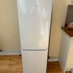 Logik Fridge Freezer Excellent Condition EUR 100 ONO