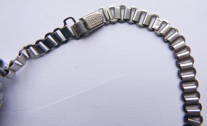 Vintage 1940 / 1950s art deco Silver Chrome Square Bezel Case Ladies watch / art deco cocktail watch, works well
