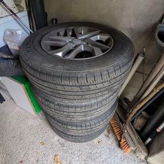 5x114.3 Alloys with All Season tyres  Came a Hyundai Tucson but will fit Kia or Mitsubishi as well.  Like new tyres. All season tyres.  Get it before the winter.