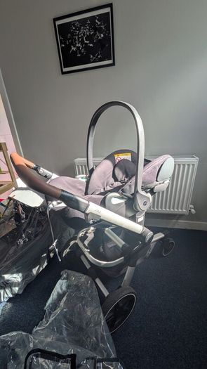 Joolz Hub travel system with Cybex Cloud infant car seat