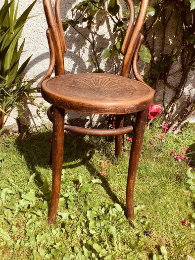 Antique Bentwood Cafe Chair with Original Factory Label Art Nouveau circa 1900 to 1925