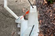 Nissan Qashqai washer bottle