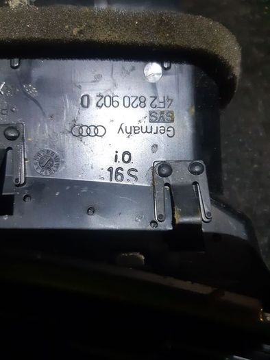 Audi A6 C6 Dashboard Driver Side Air Vent 4f2820902d