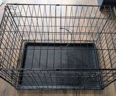 dog crate / bed / cage