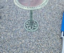 garden bird table