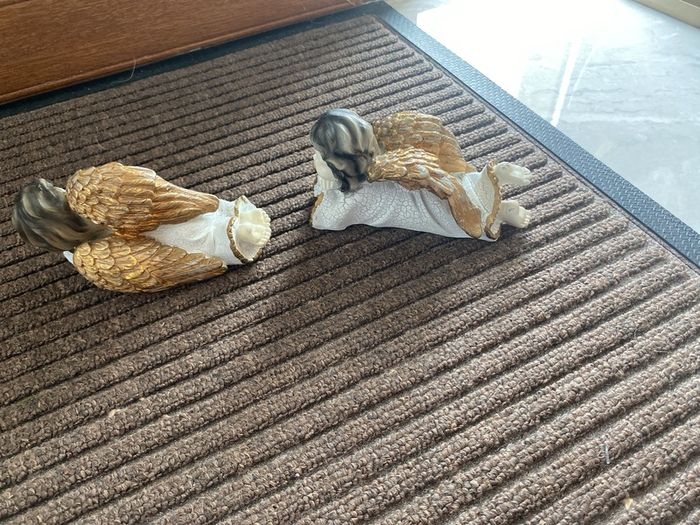 Angel ornaments with nice gold effect wings
