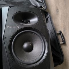 2 Pioneer dj speakers VM-80