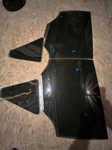 Toyota avensis estate doors glass