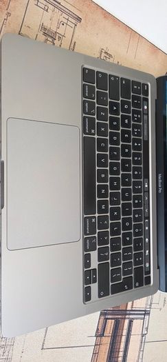 Apple MacBook  13 i5 512 16gb