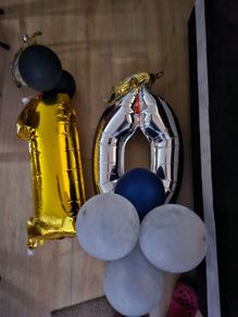 Large balloons 1 & 0