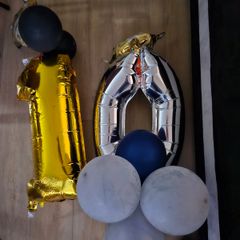 Large balloons 1 & 0
