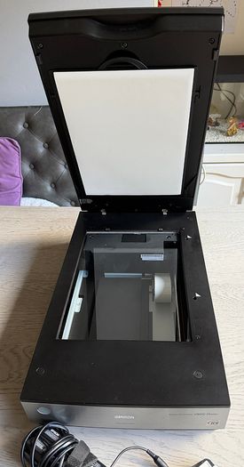 Epson Perfection V800 Photo Scanner