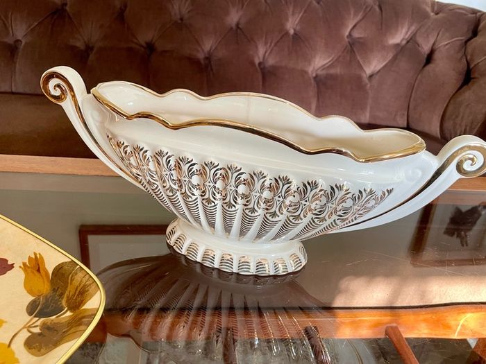 Stylish Vintage Sadler Ceramic Tulip Mantle Vase