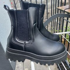 The boots are new, high-quality