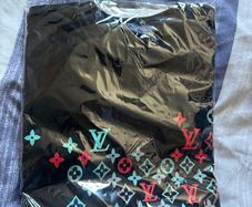 LV sealed t shirt