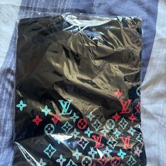 LV sealed t shirt