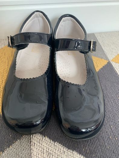Navy TNY shoes