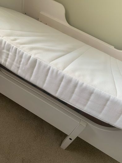 Toddler bed