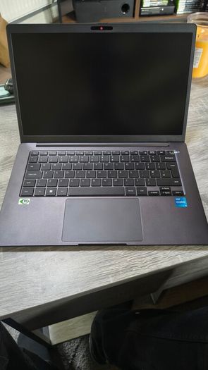 Samsung Galaxy Book / 16gb / i5 / 256gb
