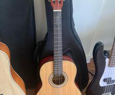 3/4-Size Washburn Acoustic Guitar with Case