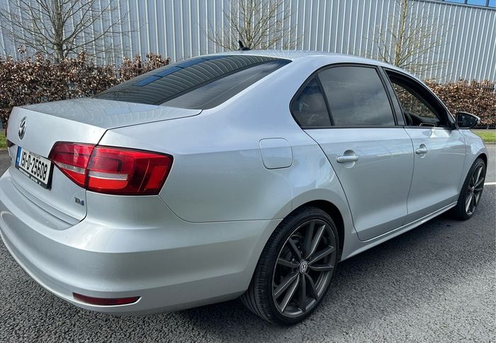 2015 Volkswagen Jetta 2.0 diesel automatic May sell or swap
