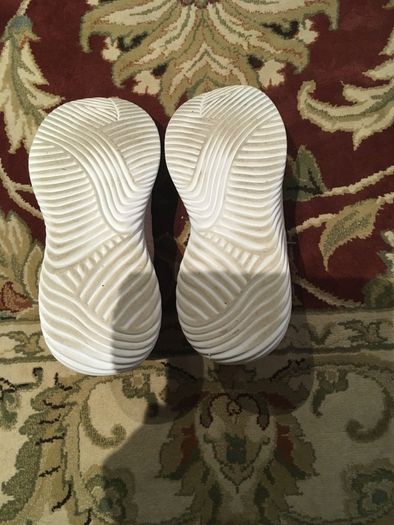 Trainers size UE-41, UK-7