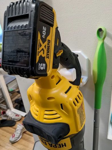 Dewalt Cordless Stick Vacuum Wall mount