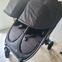 Baby Jogger Double Buggy with car seat adapters